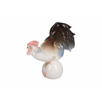 Sculpture Rooster on a ball