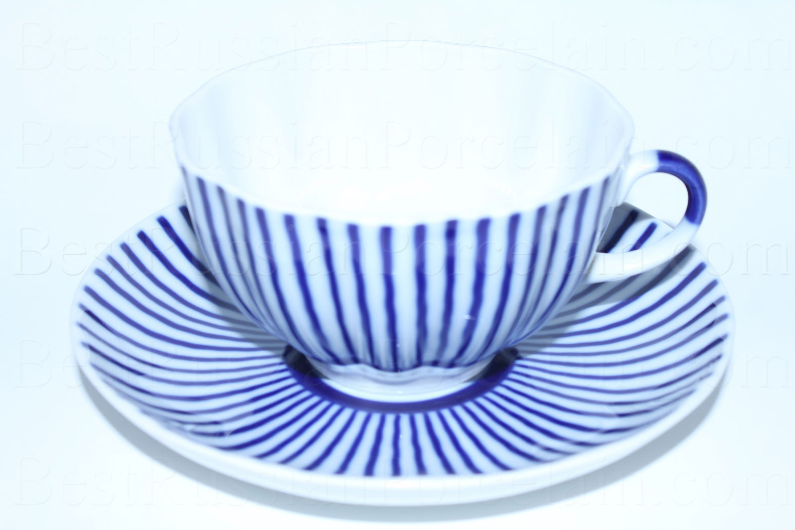 Lomonosov Porcelain Tea Set Cup and Saucer Tulip Frenchman 8.45 oz/250 ml Lomonosov Russia Lomonosov Porcelain Tea Set Cup and Saucer Tulip Frenchman 8.45 oz/250 ml Lomonosov Russia